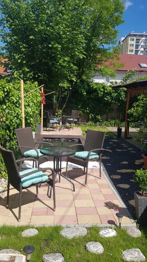 Joy Guesthouse Siófok Eksteriør billede