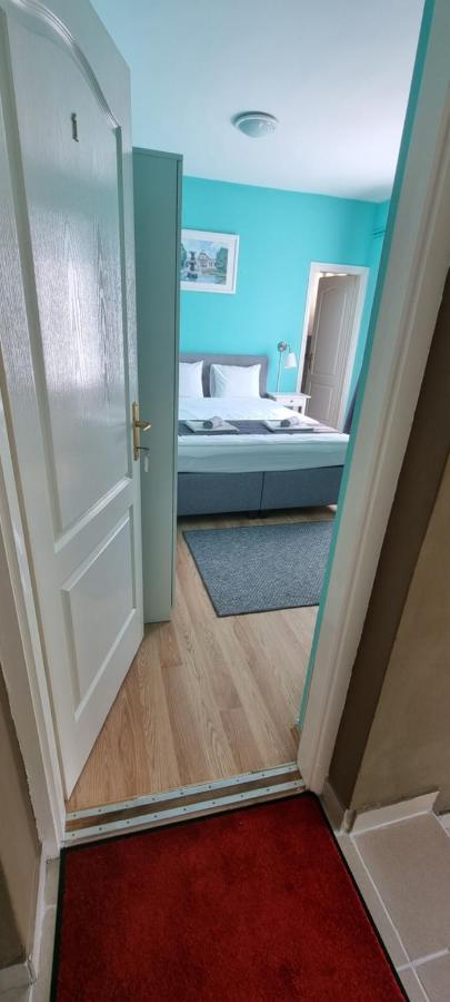 Joy Guesthouse Siófok Eksteriør billede