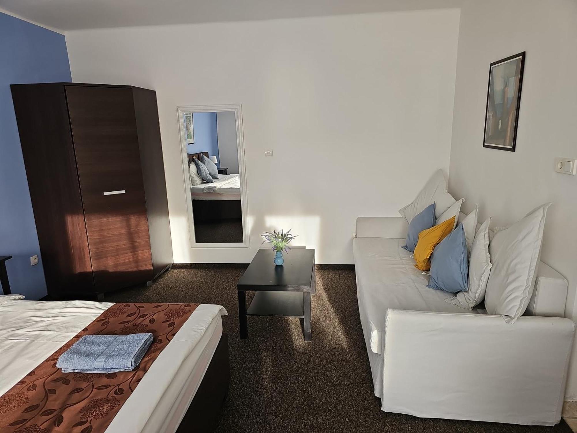 Joy Guesthouse Siófok Eksteriør billede