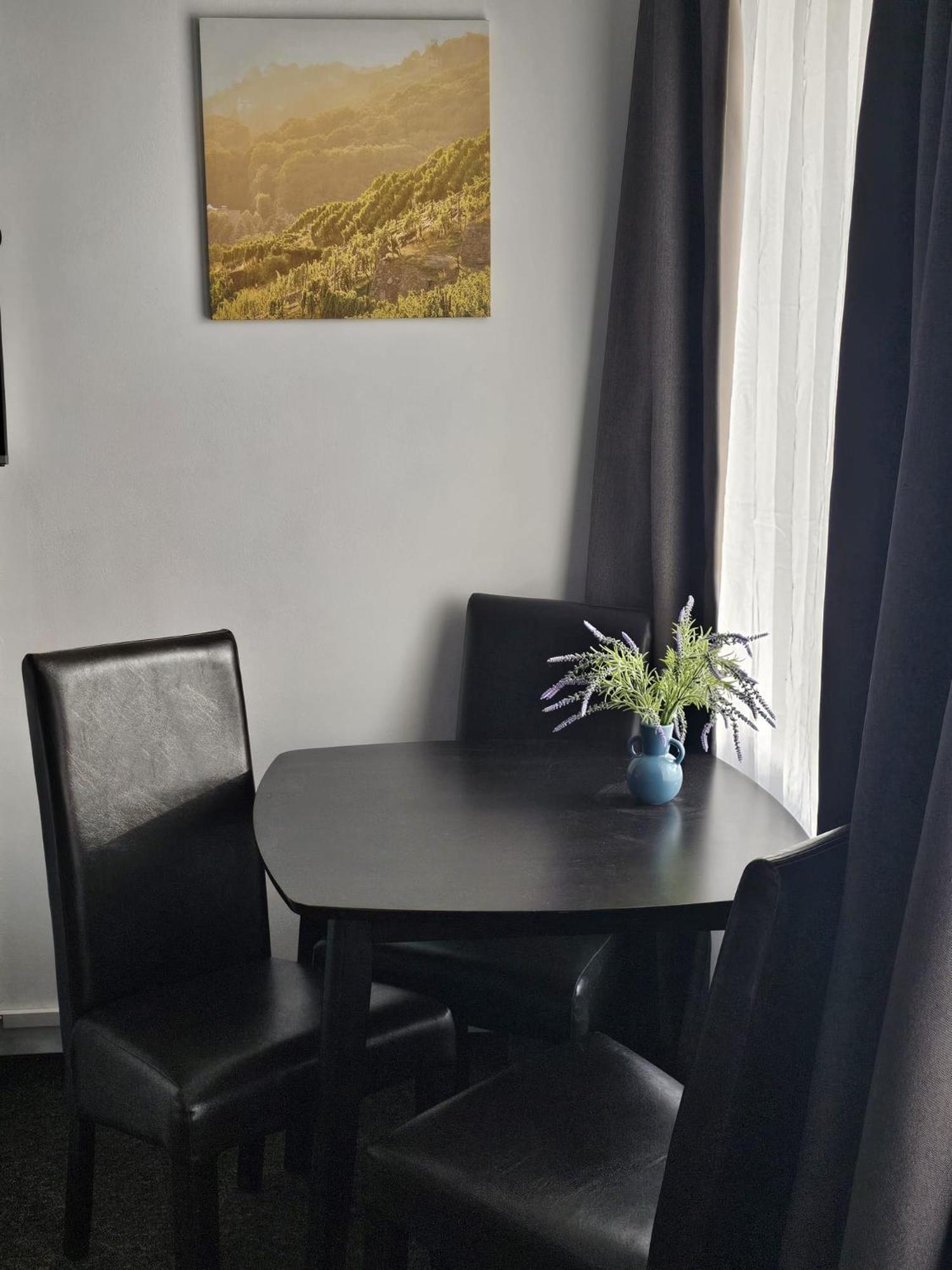 Joy Guesthouse Siófok Eksteriør billede