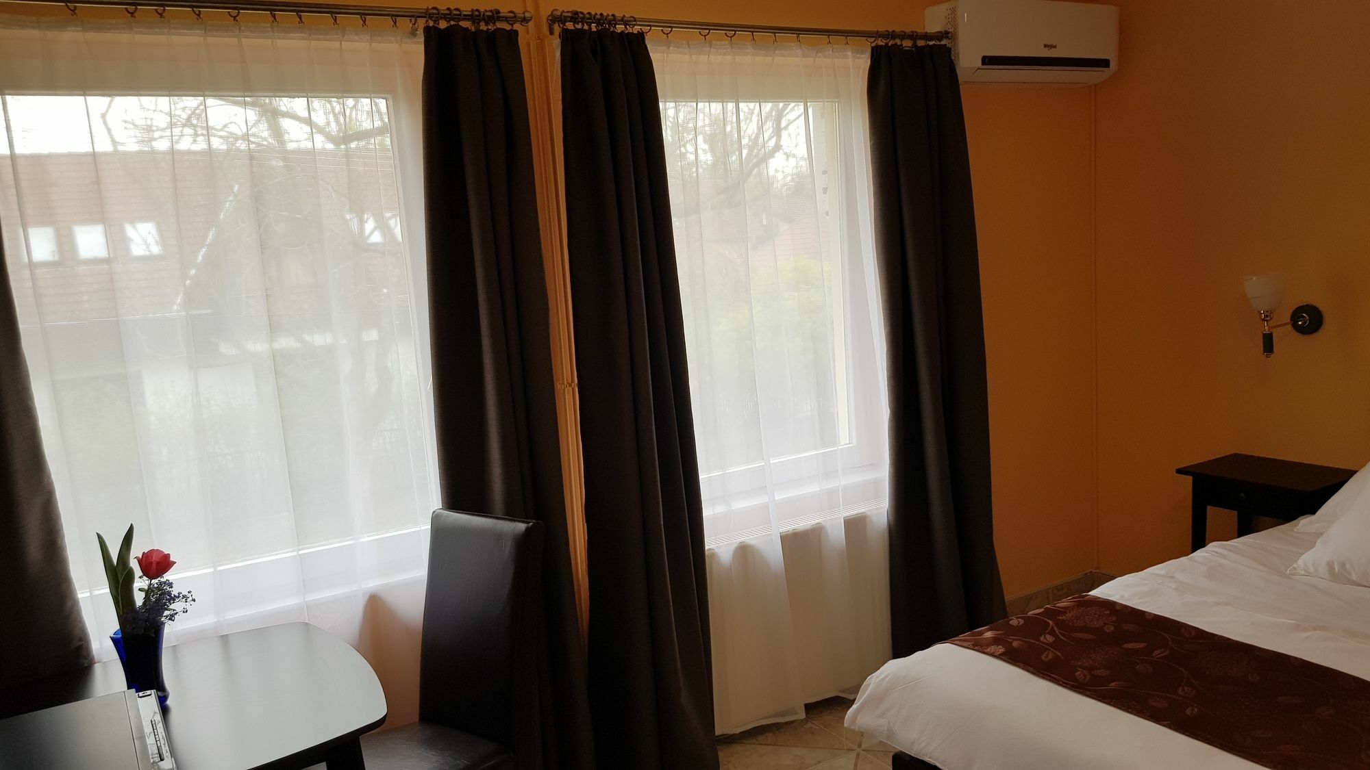 Joy Guesthouse Siófok Eksteriør billede