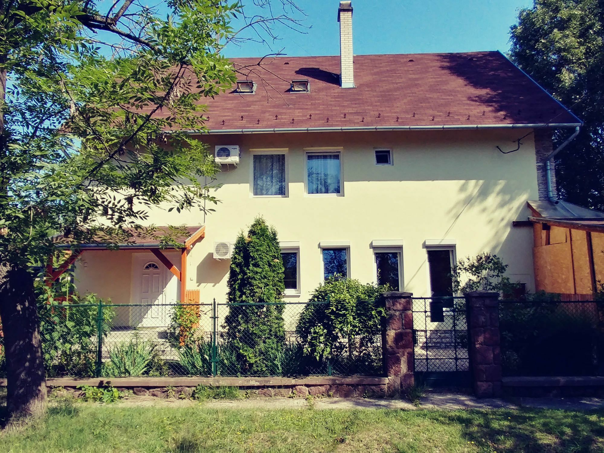 Joy Guesthouse Siófok Eksteriør billede